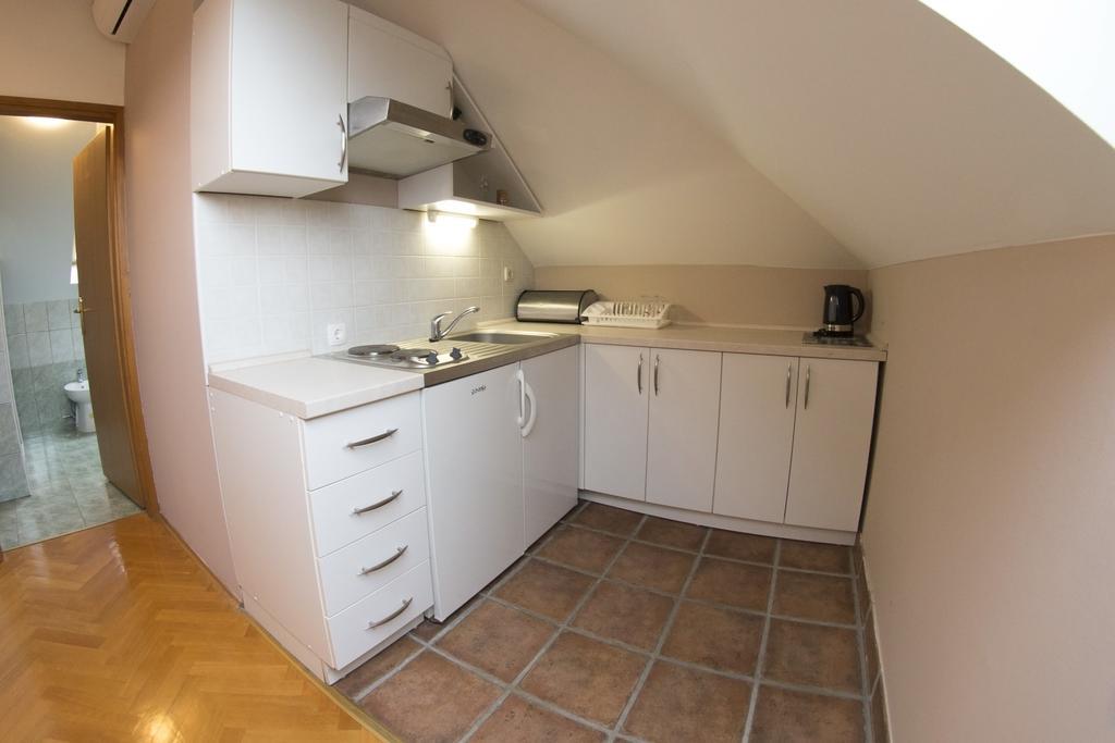 Apartment Oreskovic Otocac Exterior photo